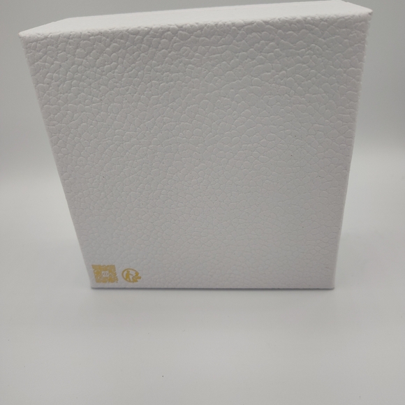 Christian Dior Luxe Gift Set 🎁 Box, Ribbon, Dust Bag, Pip Card & Mini Perfumes - Picture 9 of 12